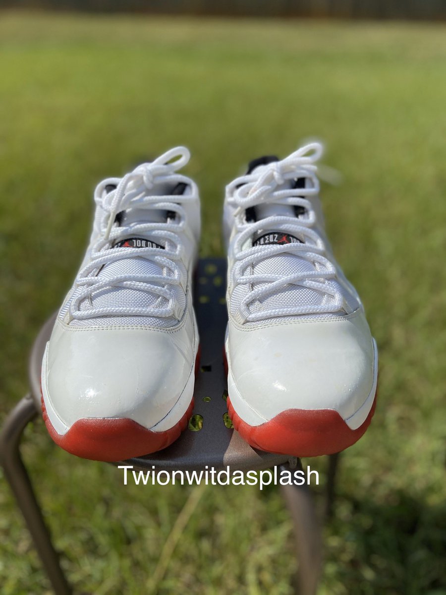 TwionCustoms's tweet photo. Restored Cherry Bottom Jordan 11s 🍒 #Back #charlotte #restoredsneakers https://t.co/aNzCGfDpJa