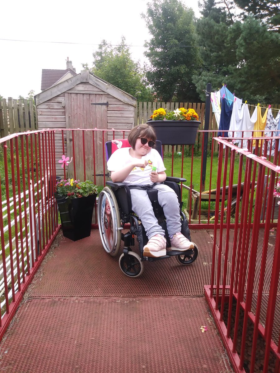 After a busy morning of housework K had lunch in the sun #newskills #achievinggoals <a href="/CornerstoneNor1/">Cornerstone North Lanarkshire</a>