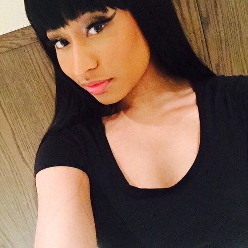 Nicki minaj selfies; a thread
