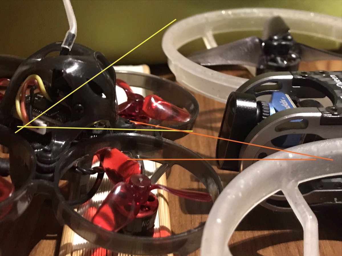 loveyourgear's tweet image. #eachine #uz65 カメラ角度浅くしたいのにキャノピーの構造とケーブルが邪魔してこれ以上動かせない… #cinequeen とこんなにも違う😯屋内用にしたいのにかっ飛ばさないと前が見えない…🙈