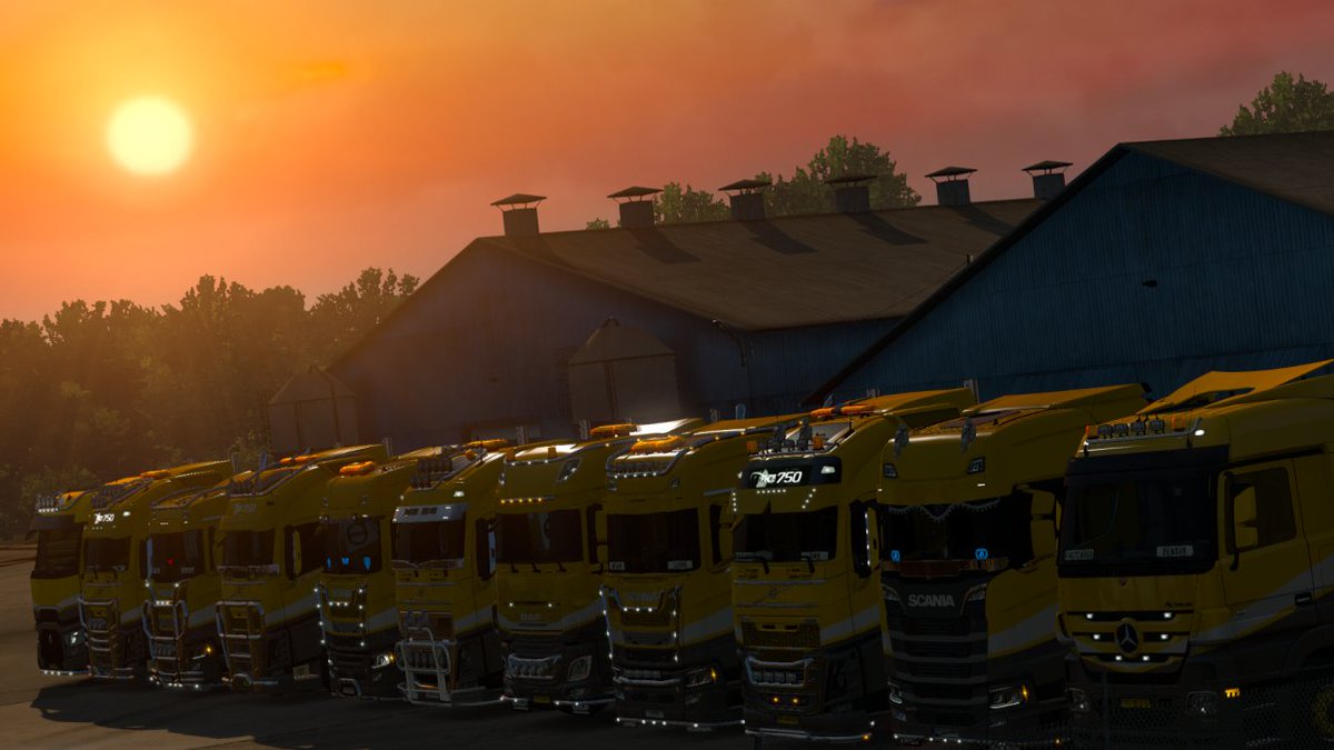 fastcargodeu's tweet photo. Trotz Corona veranstalten wir unsere Chat and Drive Events zuverlässig. Aber natürlich mit genügend Abstand zum Vordermann 😷 #fastcargoDeu #fastcargo #convoy #ETS2 #truckers https://t.co/Zj7UPkcAgf