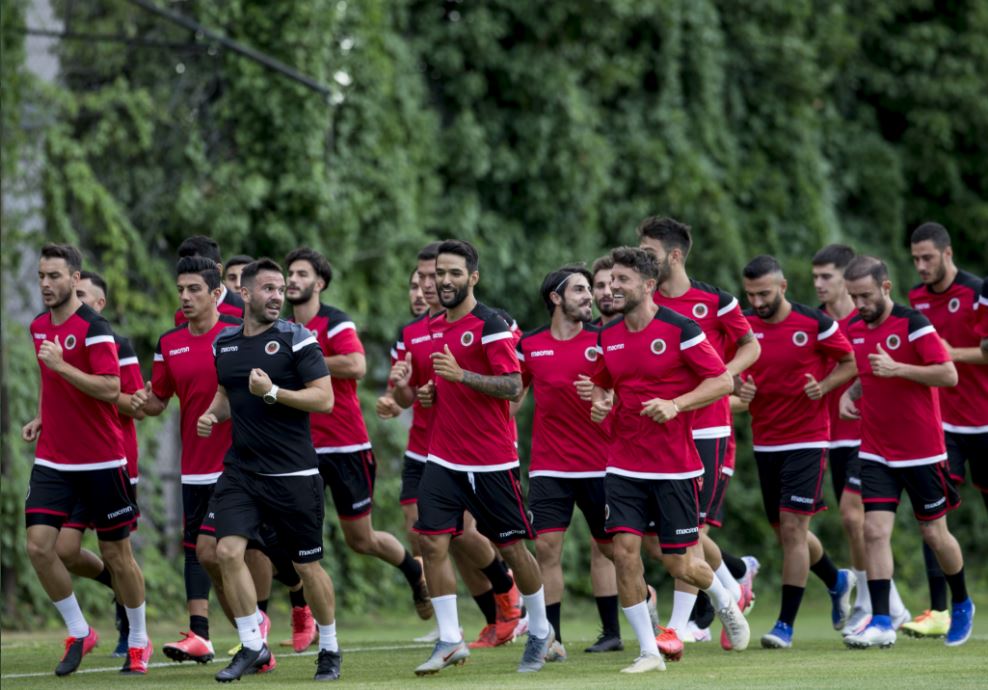EduCarob's tweet photo. Me hace mucha ilusión poder compartir estos dos nuevos retos de la próxima etapa de mi vida. 
Cómo estudiante de doctorado en la @UniBarcelona y cómo PF en @kirmizikara de la @TFFSuperLig https://t.co/Zp7yilXTLR