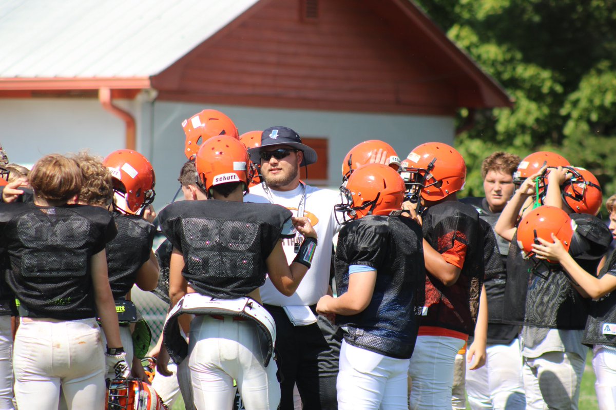 ByNoahTaylor's tweet photo. 📸 from @LMSOWLFOOTBALL practice on Tuesday. 

@lafollettepress https://t.co/MCNK7s8F8v