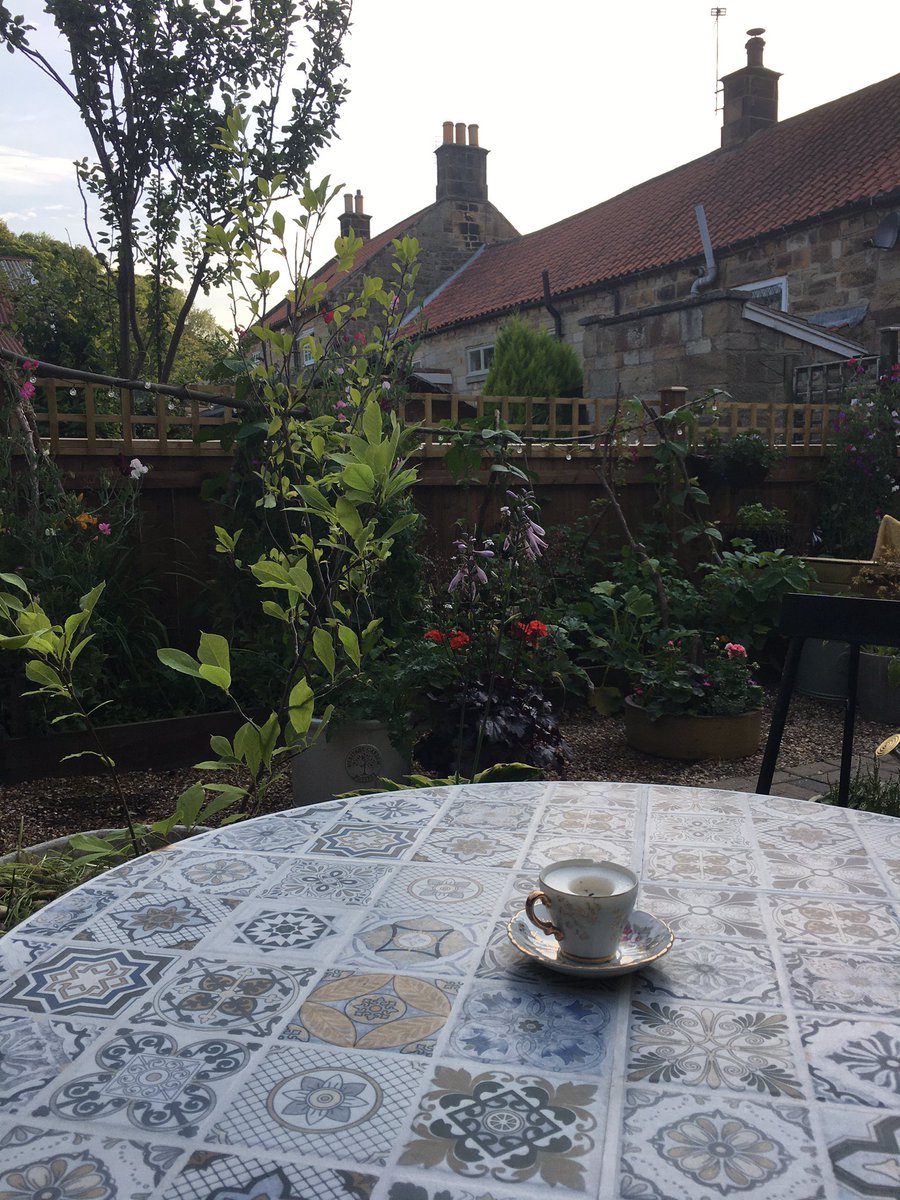 pauljonesking's tweet photo. #cottagegarden at #roancottage is looking fantastic now we have finally moved everything from the old house back! My back clearly thinks otherwise  #housemove #northyorkshirecoast https://t.co/Y5WfF30d6t