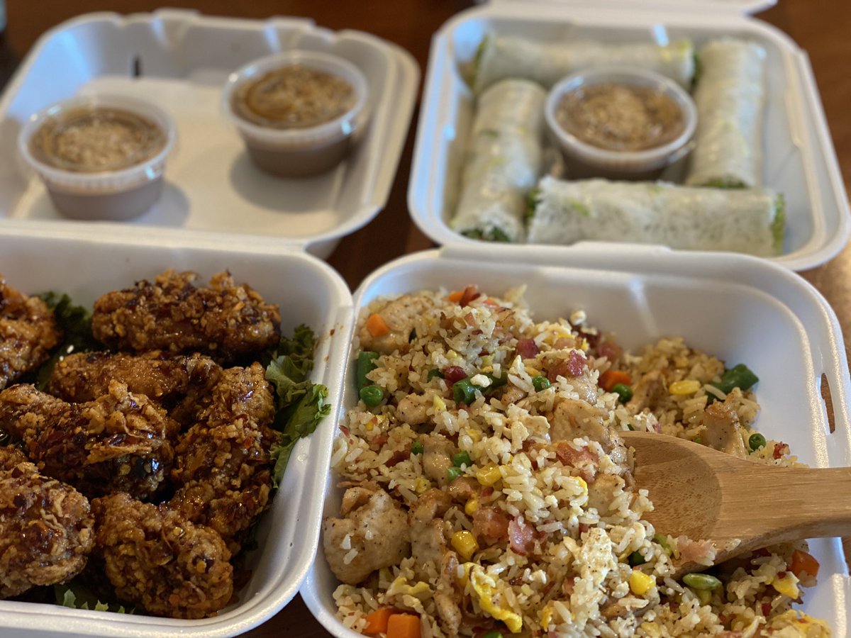 redtailhayley's tweet photo. Support local restaurants β
eat delicious food β
paid for by @RedtailCRM β
Yes, I was encouraged to eat local tonight for #TakeoutTuesday - Redtail sponsored! #Redtailrocks https://t.co/BLaeUPrYpa