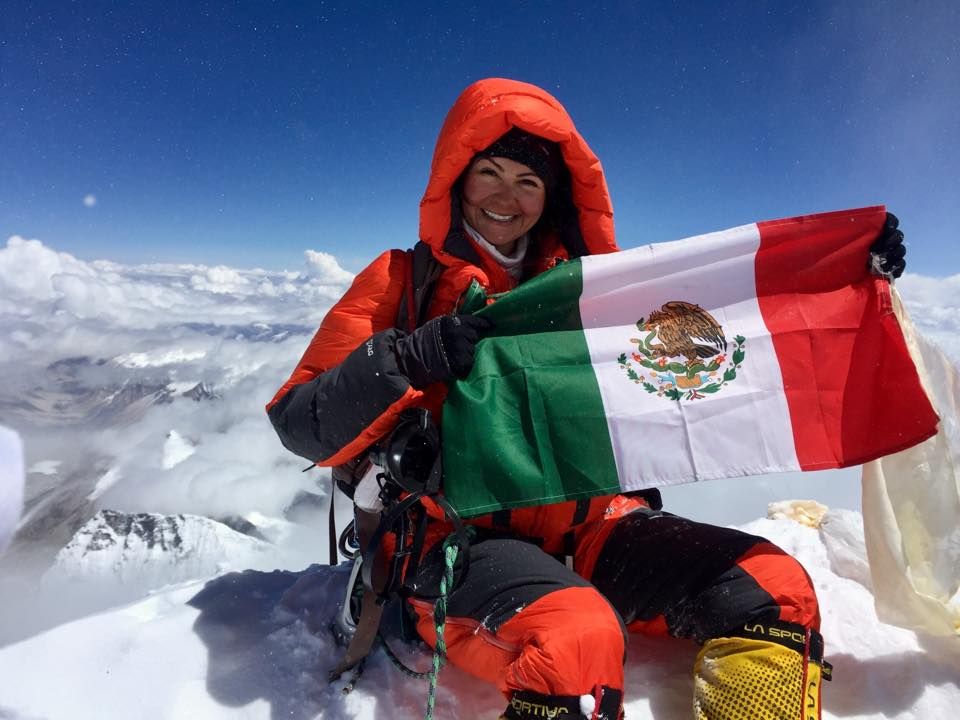 mexdesconocido's tweet image. ¡Felicidades a la montañista mexicana, @virialvarezmx que ha logrado conquistar las cuatro montañas más altas del mundo! Es la primera mujer americana en lograr tal hazaña y hoy recibió el récord Guinness. buff.ly/2HX7mB8