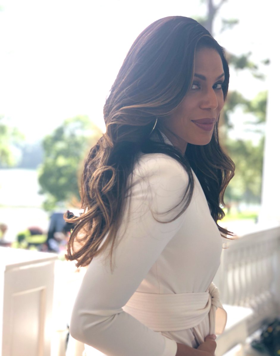 MerleDandridge's tweet photo. Till we meet again, let Faith be your guide. Love Always, #Grace #Greenleaf #teamgigi #mdgang #greenleaffinale https://t.co/5sm1bRLBq4