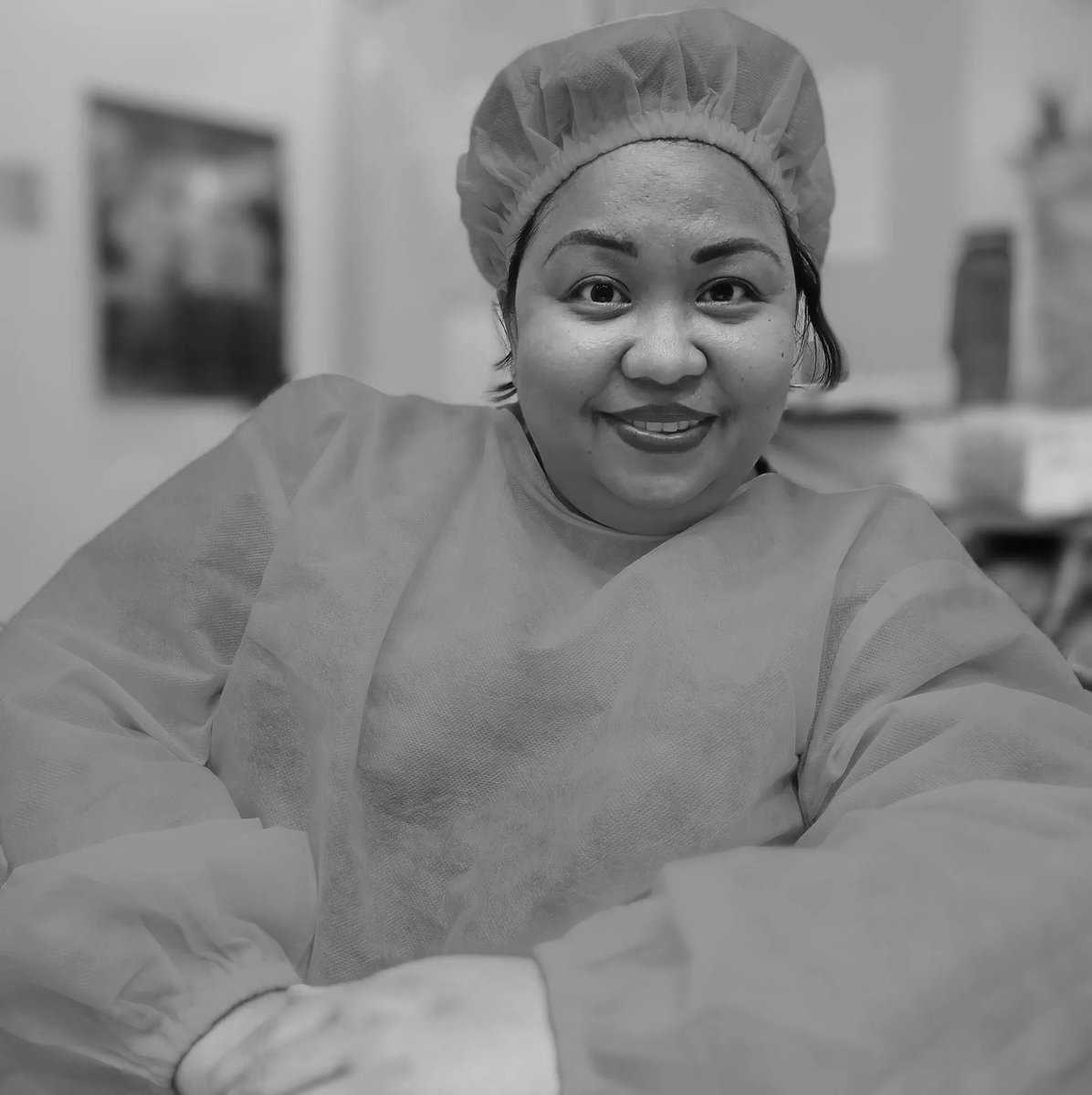 onenewsph's tweet photo. "My mom died before she even got her hazard pay."
Netizen Joie Cruz, daughter of a fallen COVID-19 frontliner, shares in a Facebook post her experience after her mother's fight with COVID-19:
๐ธ Joie Cruz https://t.co/UAq5CzqJDq