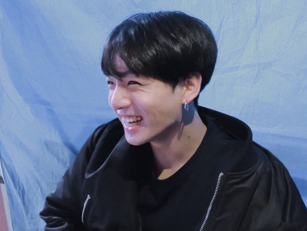 jungkook sequence photos : a thread to make you smile ♡