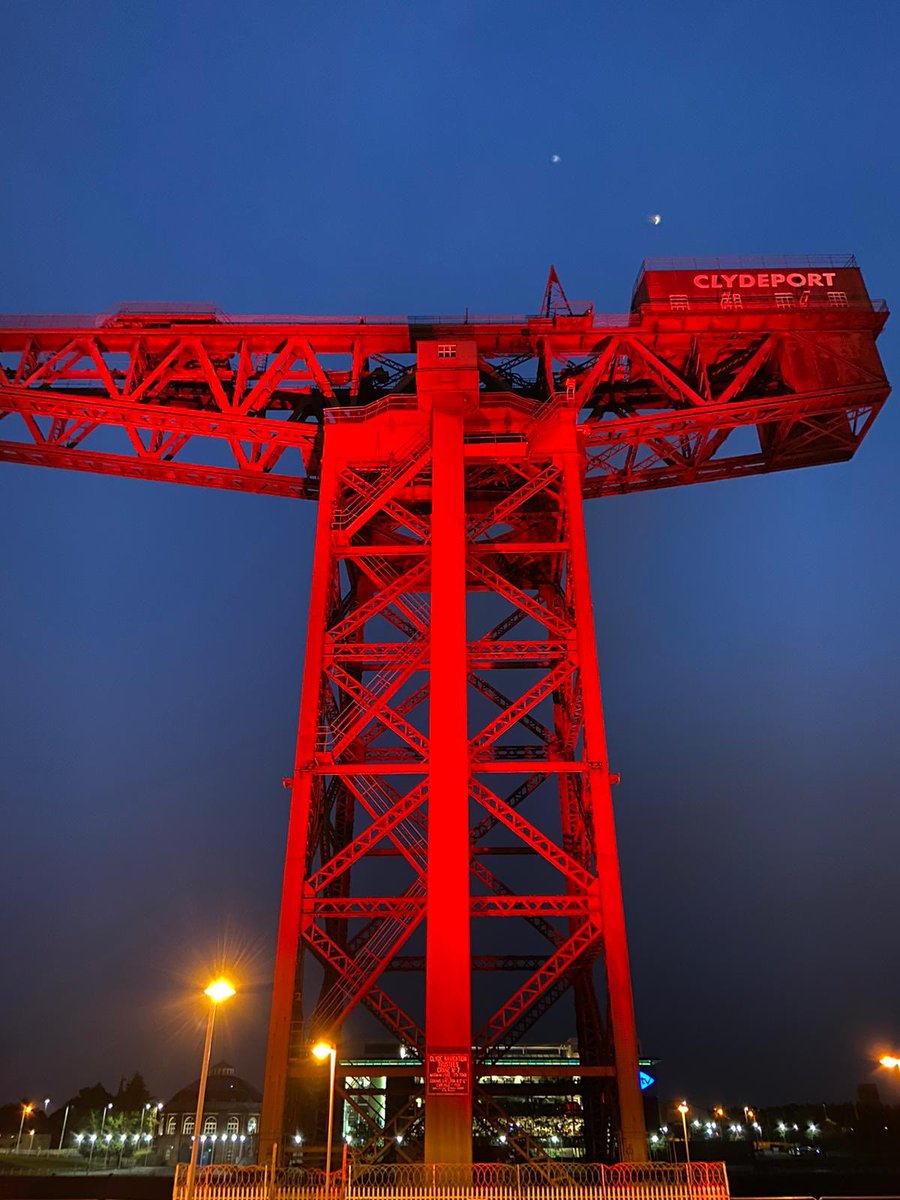 JosieSmithMedia's tweet photo. SO proud of my brother Ricky &amp; his company #NightflightEventSolutions for their vigilante lighting work on the #FinniestonCrane tonight‼️ #LightItRed #wemakeevents #letthemusicplay https://t.co/QLD0stNipa