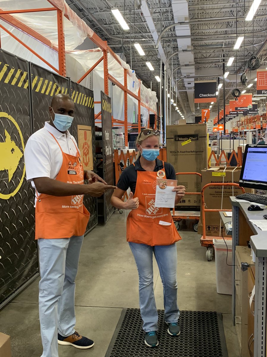 Michael Lottering (@mwlottering80) on Twitter photo Ricky recognizing Charlene for being a rockstar at the service desk. @WardallyJ <a href="/HDGerri/">Gerri OBrien</a> <a href="/DannyDTHD/">Danny Davids</a> @HDSasmErin @TinaHD0233 <a href="/Chris_Strang_hd/">Christopher Strang</a> Ricky recognizing Charlene for being a rockstar at the service desk. @WardallyJ <a href="/HDGerri/">Gerri OBrien</a> <a href="/DannyDTHD/">Danny Davids</a> @HDSasmErin @TinaHD0233 <a href="/Chris_Strang_hd/">Christopher Strang</a>