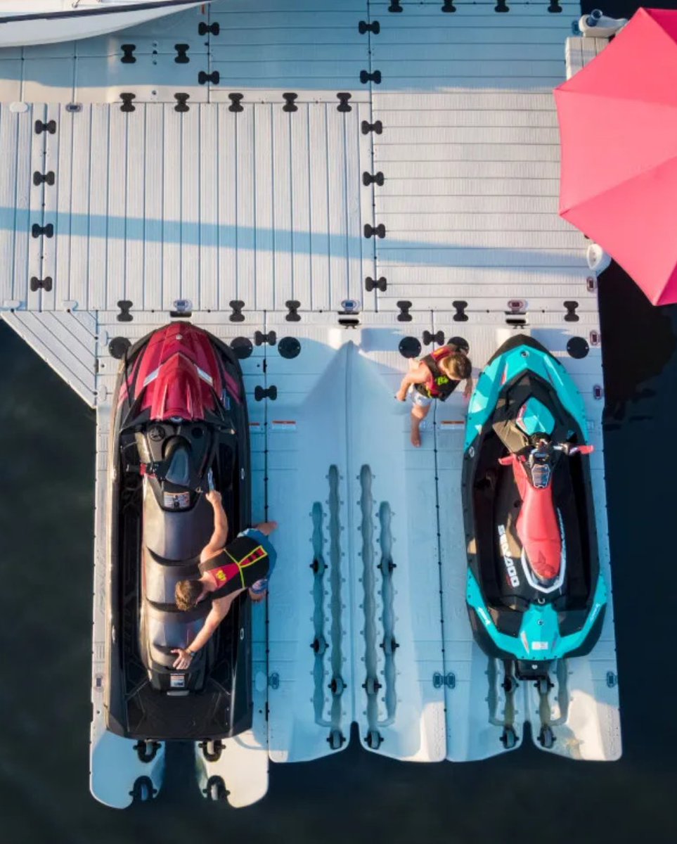 ezdock's tweet photo. If your hotel is on the water, you can offer a lot more than rooms with a view. https://t.co/3nHYGV4Ux8 #EZDock https://t.co/T3h9DB41C7