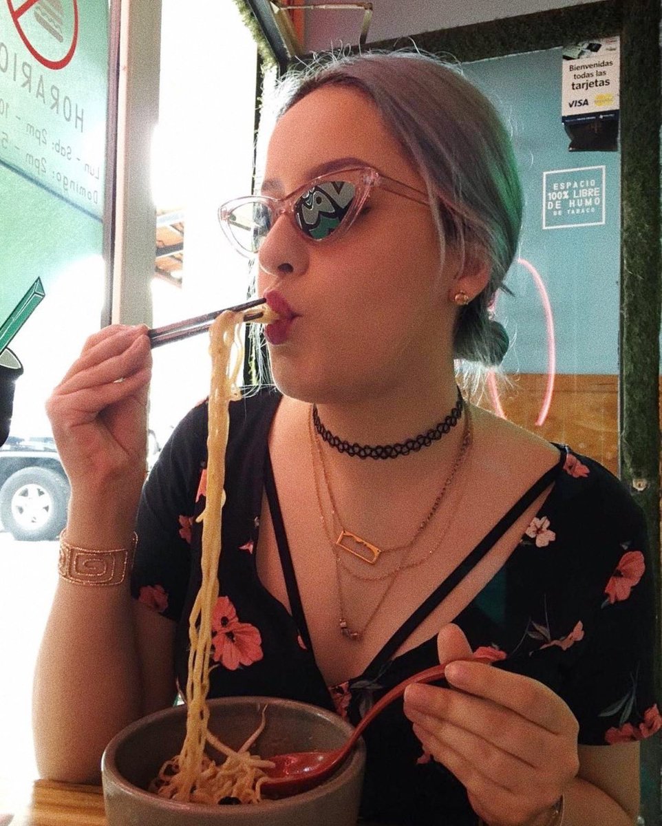 faoutofcontextt's tweet photo. hii, this is a fan account para funny and wholesome quotes out of context de fa orozco, feel free de mandar sus quotes favs y siganla!!💙✨💙✨💙✨💙✨💙 https://t.co/MdeDkz6L7b