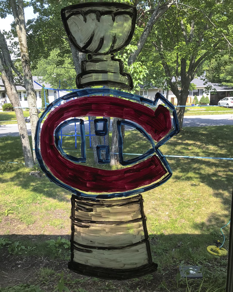 CanadiensMTL's tweet photo. Qui d'autre a une décoration des Canadiens à sa fenêtre?

Anyone else have Habs window art at home?
 
#CHezNous #GoHabsGo https://t.co/BzLZgRqjeY