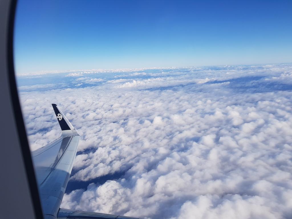 rosspeat's tweet photo. Thank you to the @FlyAirNZ crew on NZ530 Christchurch to Auckland as we head home to level 3 lockdown. Nice wing dip for a spectacular view of the Southern Alps! Kia kaha. https://t.co/QJ8Wgp9Ri5