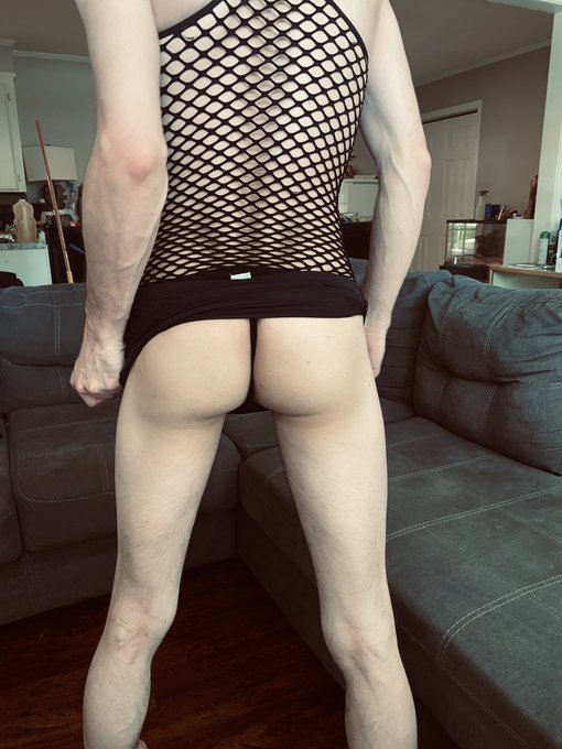 2 pic. Add me on https://t.co/fPlfToBjRz  for more ?? https://t.co/sqK1wV0OJW
