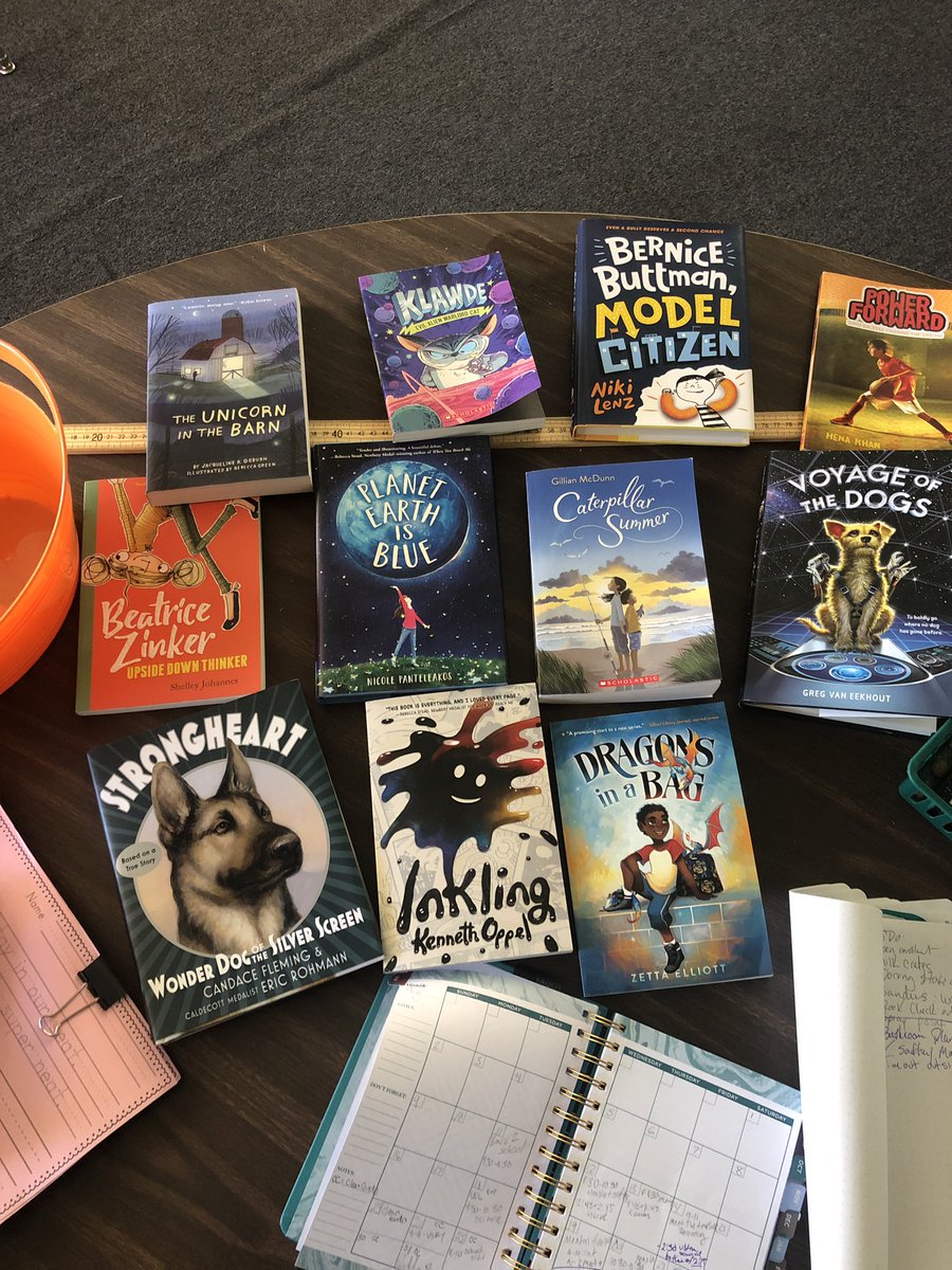 mack_class's tweet photo. First day back @theOC, and I got books..books..books @OCSMedia @OCRoadrunners https://t.co/A50fHBogkP