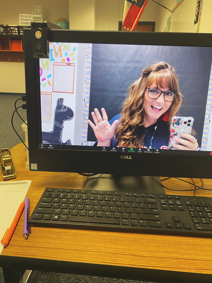 landersllamas's tweet photo. All smiles for Virtual Meet the Teacher!! Looking forward to learning with some awesome 4th graders! @Allen_ISD #allenisdathome https://t.co/O8nzHQKxKb