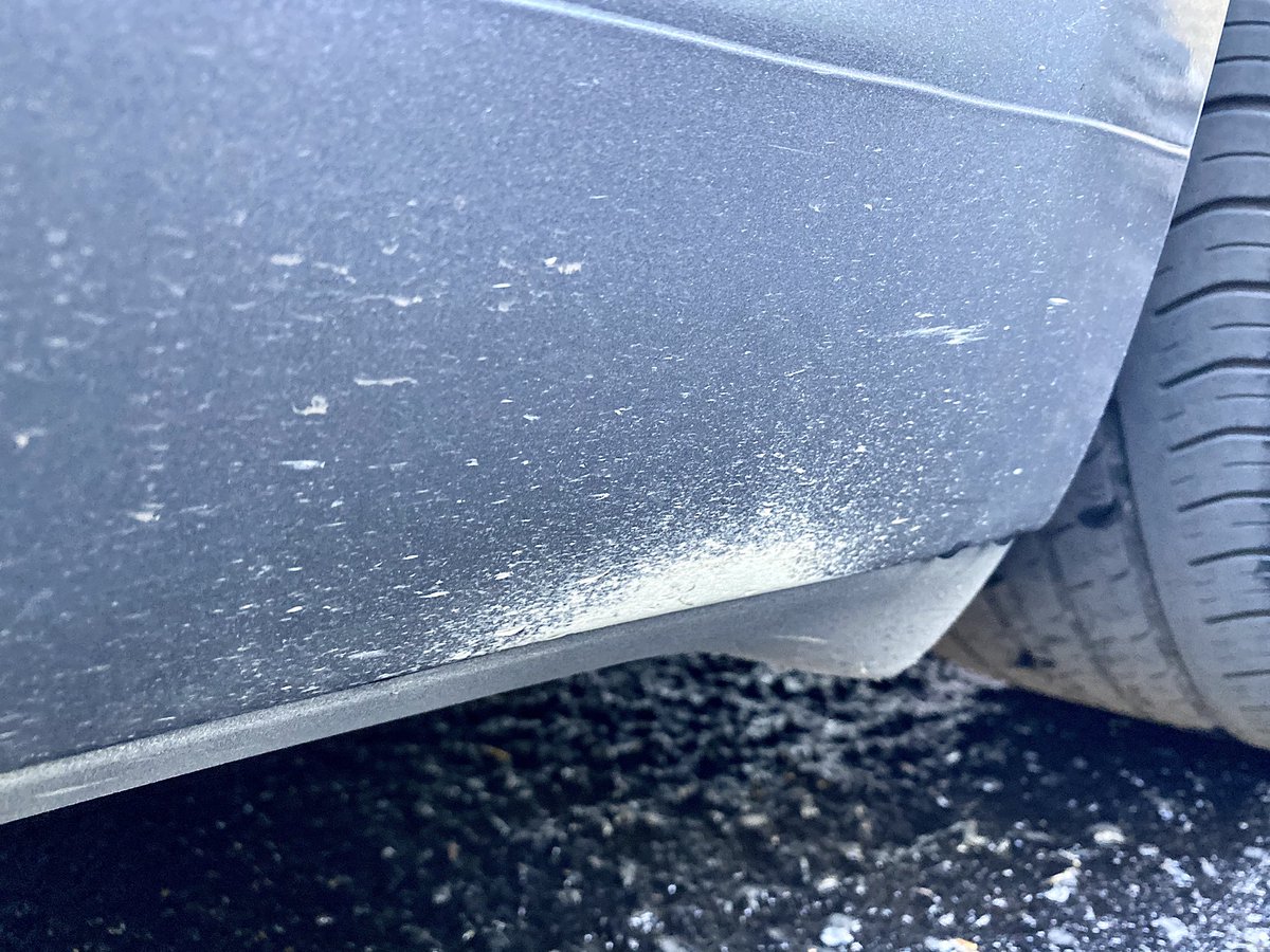 mbolzicco's tweet image. 2 years &amp;amp; 70,000km. Disgraceful paint from @Tesla and of course no support from Tesla Service Centre. Paint is “in spec”. That why @elonmusk upgraded the paint facility and now provides front mud flaps for free. #TeslaPaint #teslapaintissues @TeslaMotorsClub