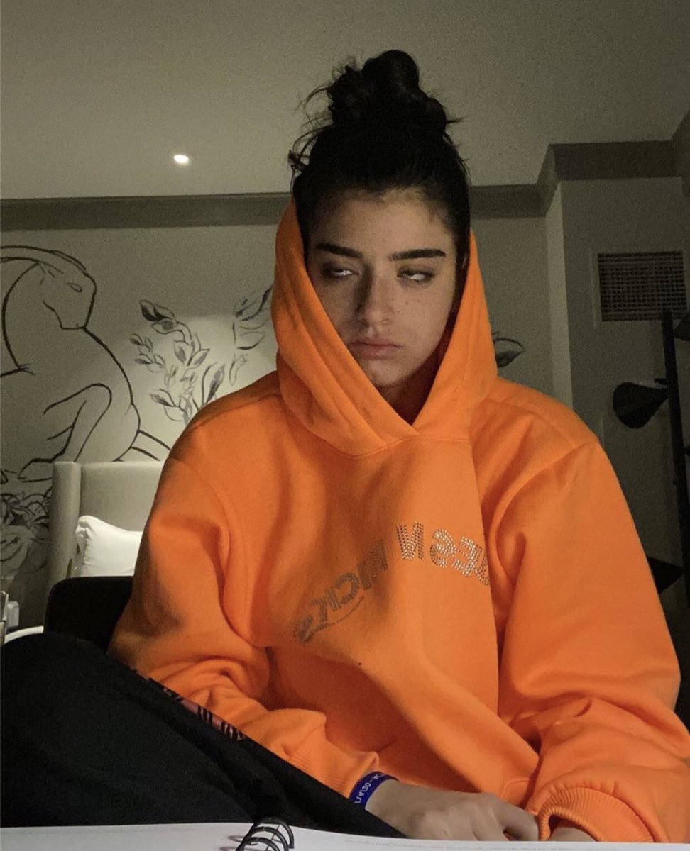 𝗢𝗥𝗔𝗡𝗚𝗘 https://abs.twimg.com/emoji/v2/... draggable=