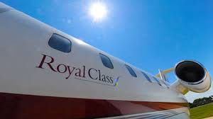 Desdemona_jna's tweet image. Tanto los aviones  presidenciales como la flota aérea privada, de #LázaroBáez, como de #CristóbalLópez y una línea q se llama #RoyalClass  ( en algún momento de Yabrán) ,oficiaron de taxis aéreos para transportar dinero.
8:23 p. m. · 5