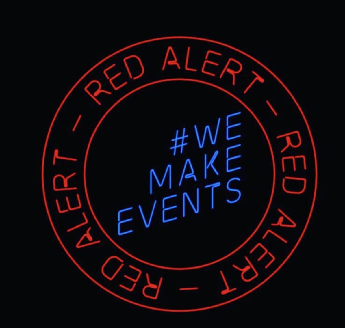 #RedAlert #LightItInRed we stand with our incredibly skilled industry. #wemakeevents  
The live events industry brings billions to the UK economy &amp; needs urgent support to ensure all these incredible creatives &amp; technicians that make it happen don't lose their livelihoods!