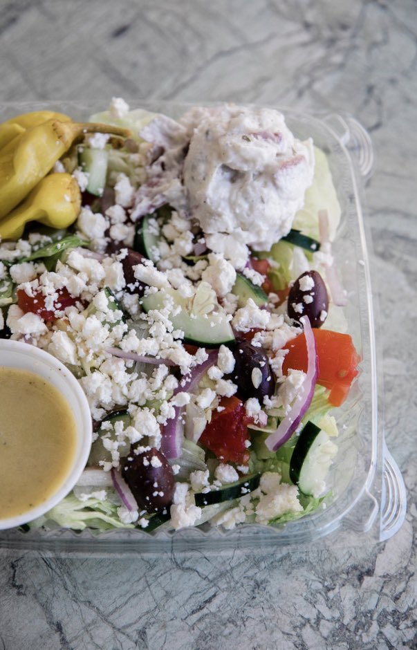 Can’t decide what to eat for dinner? ROMAINE calm, we’ve got options for you! Check out the menu in our bio to see all the delicious meals #sallyspizza has to offer. ❤️