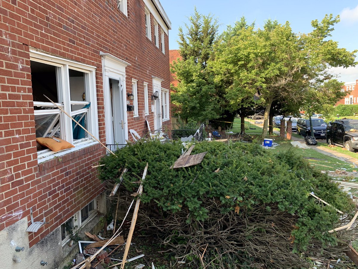 LoneWolfSpirit2's tweet image. #BaltimoreExplosion - #GasExplosion Kills 2, Injures 7; Crews Continue To Clear Rubble. cbsloc.al/2Dz8kVv#.XzMgF…