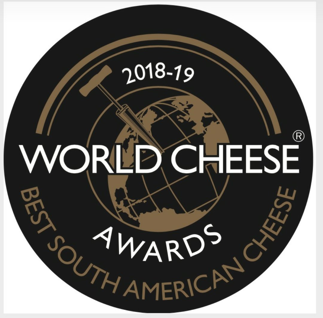 lorogagu's tweet photo. Probe un queso que realmente explotó mis sentidos.
Añejo de los Altos de @QuesosNavarro, una edición especial y unica de 2017.
Un queso que gano oro y mejor queso de latinoamérica en el World Cheese Awards 18/19, el concurso quesero mas importante del mundo.
Abro hilo... https://t.co/Qk1xRFgOqf