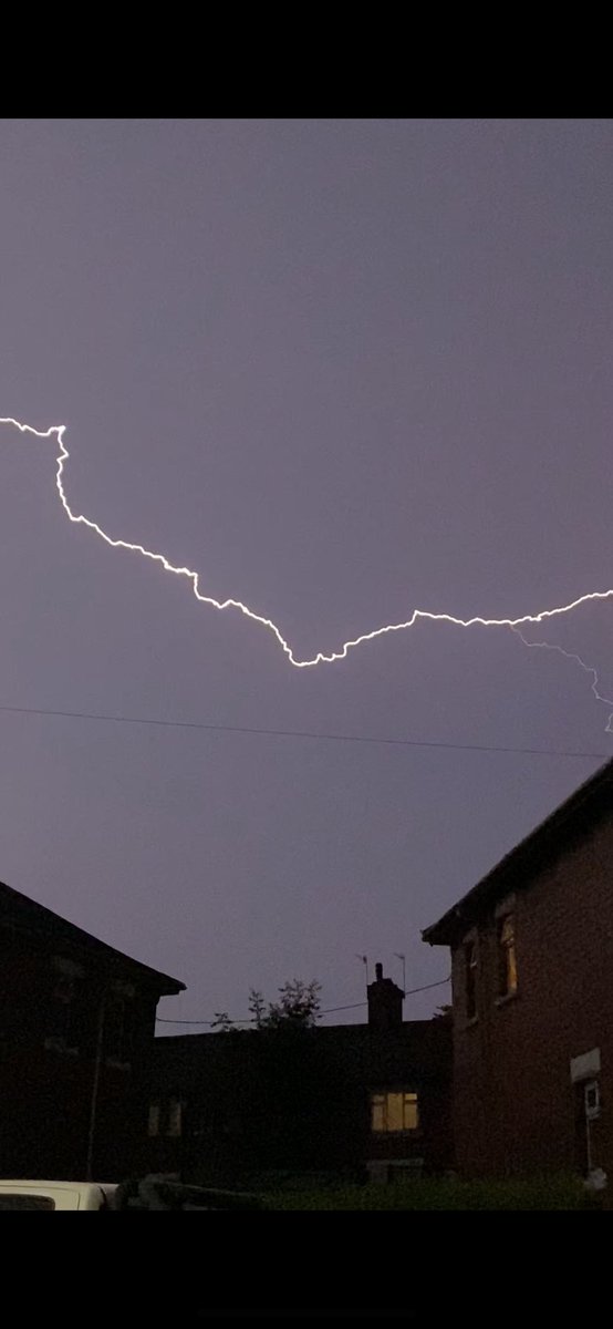heyitslucytee's tweet photo. #Storm-on-Trent 🌩⛈ @Sotlive @VisitStoke @SoTCityCouncil https://t.co/UYscyskKwo