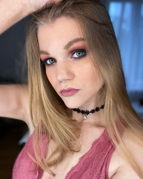 Have a good news for you 💗 if you want to see more of my hot photos and videos, backstages from filming<a href="/tag/ac"class="tags"><span>#ac</span></a>