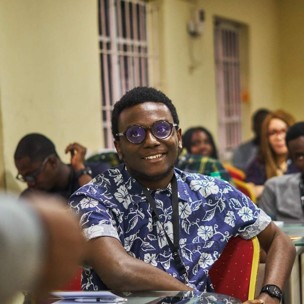 josh_script's tweet image. When I talk about tech giants on whose shoulder I stand on, He is one. Great work sir @Seunzone
#sotsog
#codescript