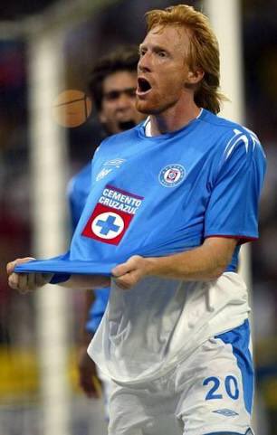 MasterEdgar007's tweet image. #CompartimosLaEmocion @CARLOSLGUERRERO @Antonio_Rosique Para tarjetas rojas, espino llegas rotas y muchos años de cárcel, este jugador Federico Lussenhoff