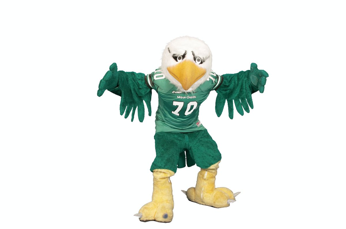 UNTFacSuccess's tweet photo. Scrappy welcomes the new faculty joining the Mean Green Family this year! We're so glad that you're beginning your #UNTStory. #GMG #UNTFacultyOrientation @UNTsocial https://t.co/ZMziSh4q2z