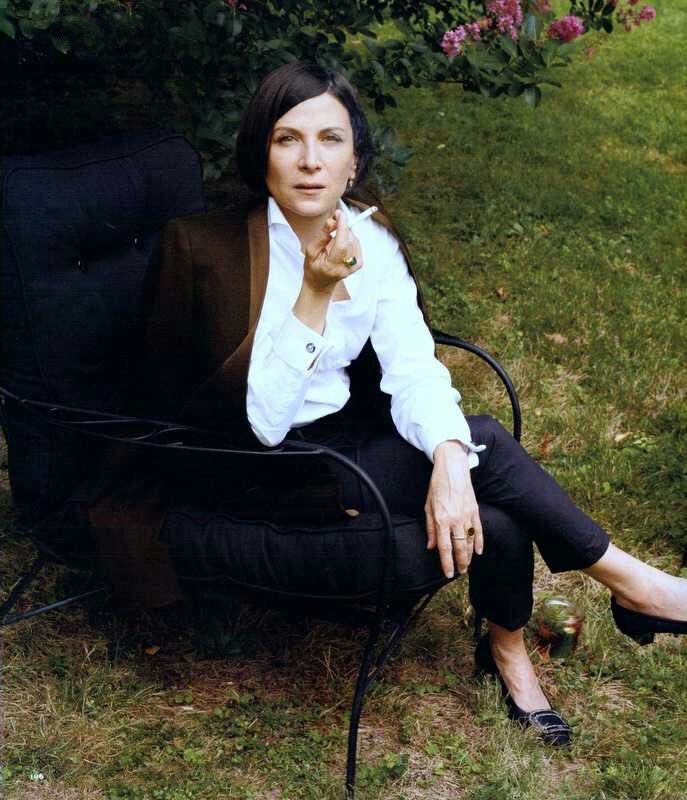 Women writers looking bored and holding a cigarette, part 58 in a series: Donna Tartt