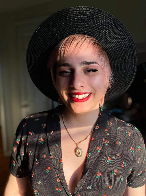 New profile                                       thank you  @Luna_salinas26  for editing my pics https://t