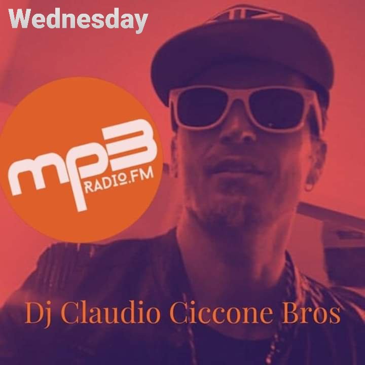 DjCicconeBros's tweet photo. #DjClaudioCicconeBros catch me
LiveOnRadio&StreamingFaceBook
#MinimalTech #techhouse #Techno
Wed.12/08 #TechnoHour on @mp3radiofm 8pm๐ฎ๐น
Fri.14/08 #DjsGiveinback https://t.co/7M2KTCVFaK 6pm๐ฎ๐น
Sat15/08 on fbpage #DunbartonshireDjSession 9pm๐ฎ๐น
Sunday On #UgcRadio SundayVibe 4pm๐ฎ๐น https://t.co/d3fQuE7RBA