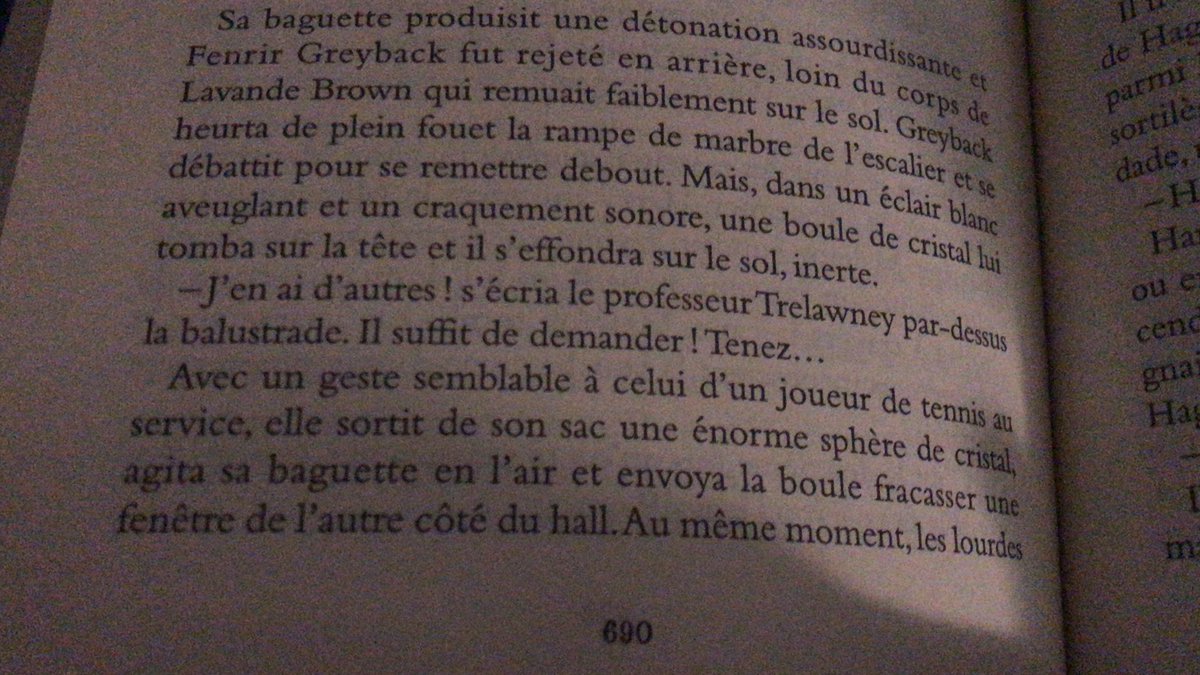 Et venez pas me dire que vous n’aimez pas Sibylle Trelawney !!! <a href="/TrelawneyOff/">Sibylle Trelawney</a> #HarryPotter 
( Harry Potter 7 -La Baguette de Sureau )