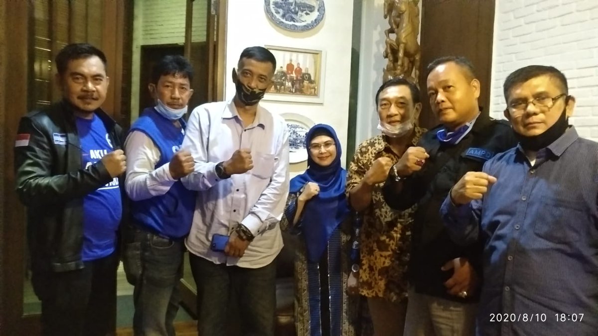 Selamat pagi Tangsel Selamat pagi perubahan. #WeloveSitiNurAzizah <a href="/NurAzizah_2020/">Siti Nur Azizah Ma'ruf</a> <a href="/Kiyai_MarufAmin/">KH. Ma'ruf Amin</a> <a href="/SBYudhoyono/">S. B. Yudhoyono</a> <a href="/Demokrat_TV/">Demokrat TV</a> <a href="/RadioElshinta/">Radio Elshinta</a> @TangselTerbaru <a href="/WH_WahidinHalim/">WH</a> <a href="/teukuriefky_1/">Teuku Riefky Harsya</a> <a href="/AgusYudhoyono/">Agus Harimurti Yudhoyono (AHY)</a> <a href="/Edhie_Baskoro/">| iBas Yudhoyono |</a> <a href="/DidikMukrianto/">DIDIK MUKRIANTO</a> <a href="/akang_hero/">ehermankhaeron</a> <a href="/herisby70/">Heri Sebayang</a> <a href="/baor23/">ari</a> <a href="/OssyDermawan/">Ossy Dermawan</a>