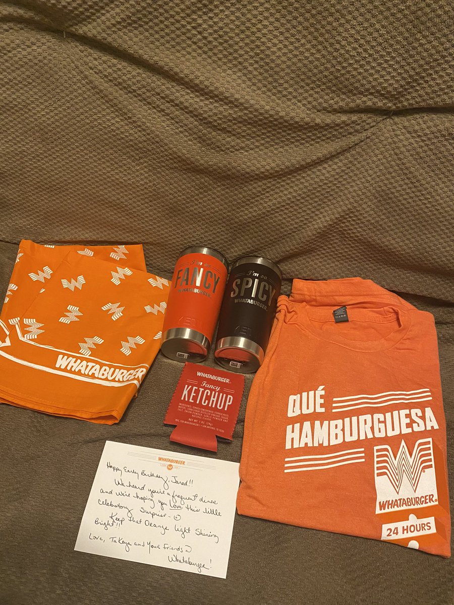 I literally have the best girlfriend on the planet earth I thank god every day she’s in my life thank you <a href="/cakes_keke/">Keke's Cakes</a> <a href="/Whataburger/">Whataburger®</a>  for the early birthday present 😁😁