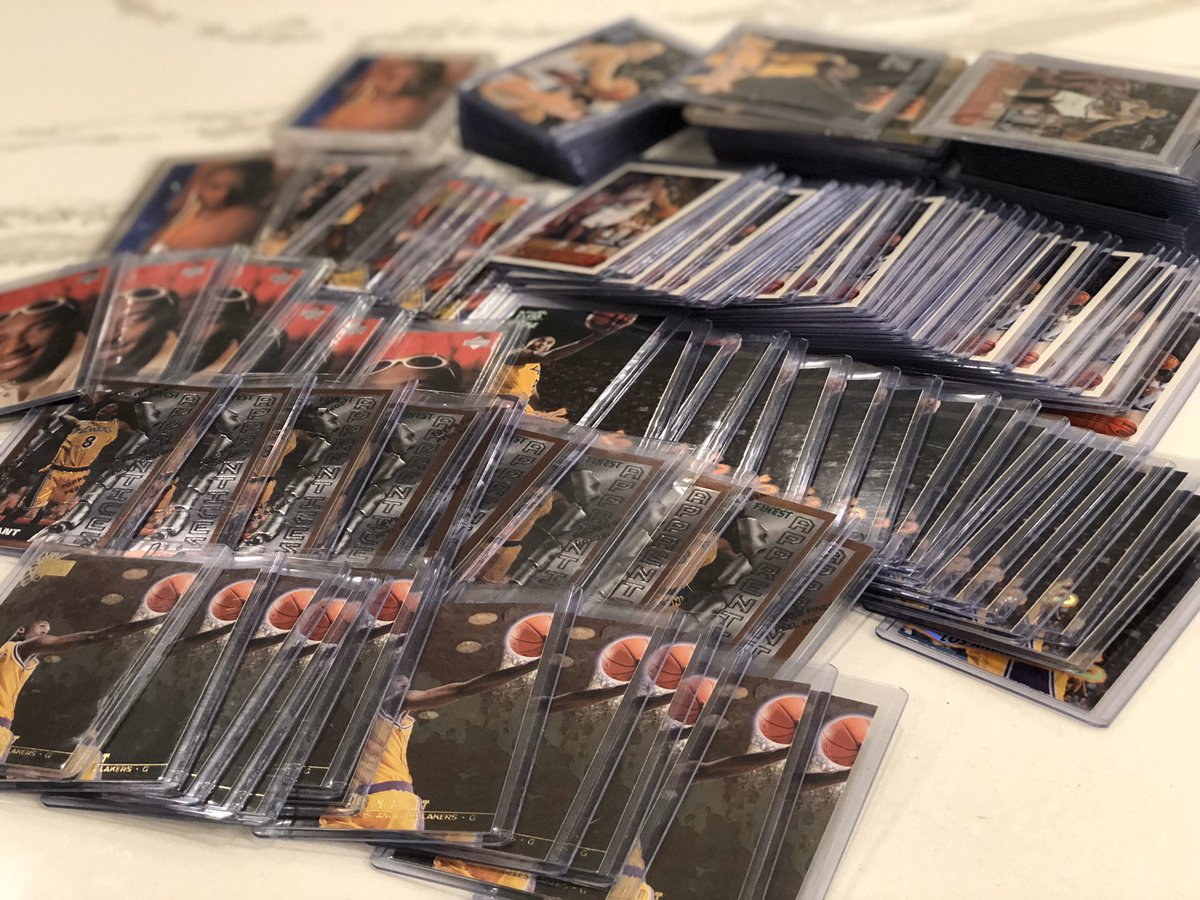 sportscardicons's tweet photo. Going thru some forgotten boxes tonight. Found a 3 row of raw 90’s #basketballcards. Hope to find some #sportcardicons Haven’t touched this since probably ‘99 or 2000. Mostly #jordaninserts and 1996 RC. #thehobby #sportscards @HouseOfJordans #LastDance #psa10 #whodoyoucollect https://t.co/agZfEh8HGR