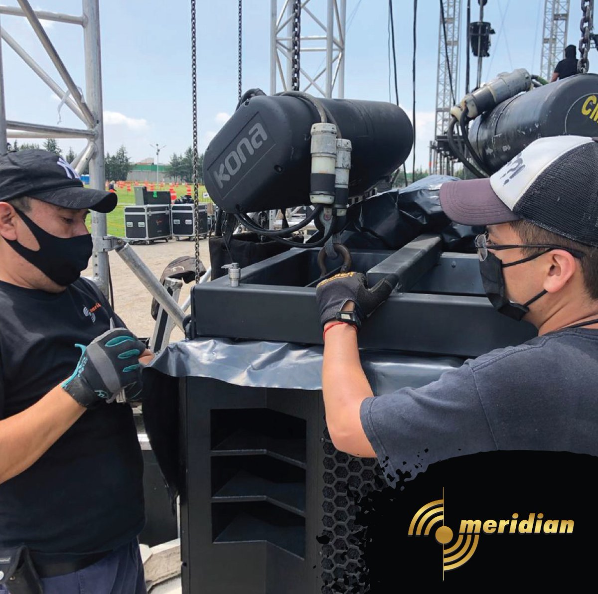 Porque el personal detrás de cada evento es parte fundamental para tu entretenimiento. Gracias a todas las personas que hacen cada espectáculo posible. #meridianproaudio #regresamosconmasfuerza #rentadeequipo @luminariaevents <a href="/technoson/">kaan kayaa</a> @autoconciertos.