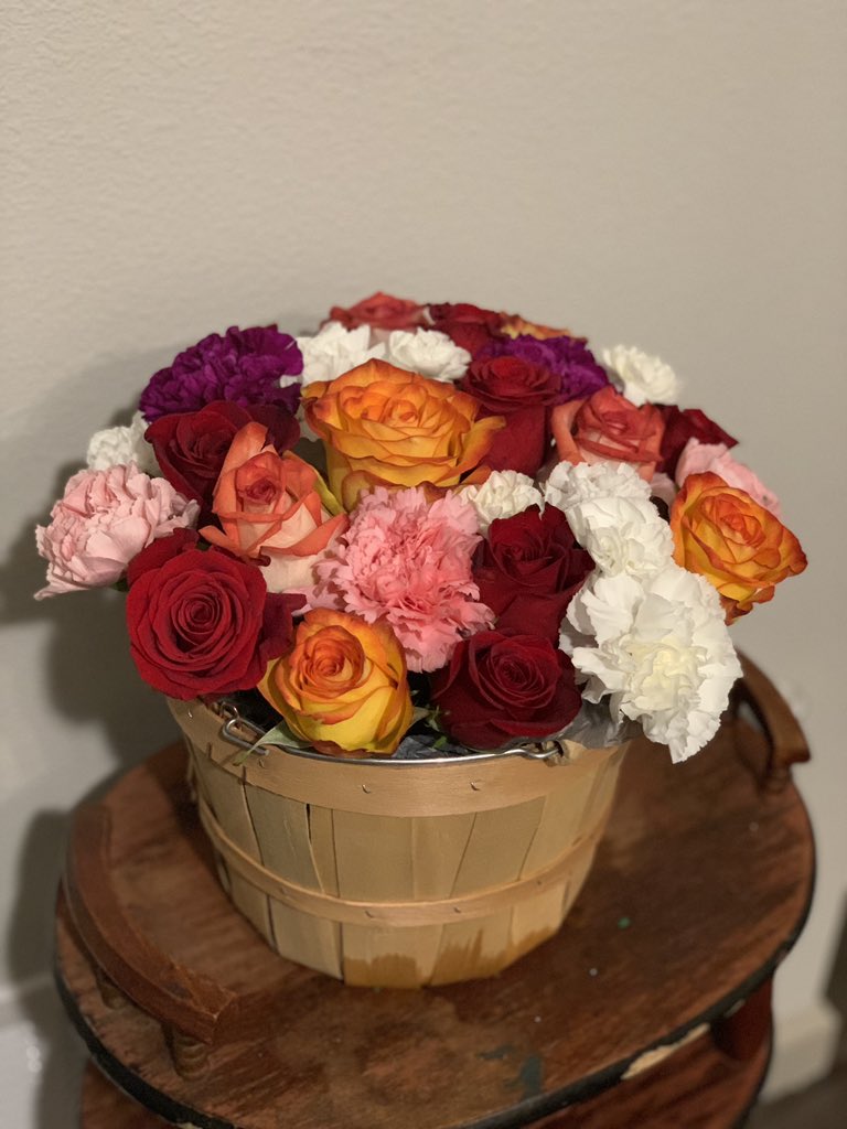 cgoldsmith98's tweet photo. I’d like to formally announce my presence in the florist world. Check out my first two arrangements as the owner and operator of Lilac Shade!💜 https://t.co/cwMXzw0YsM