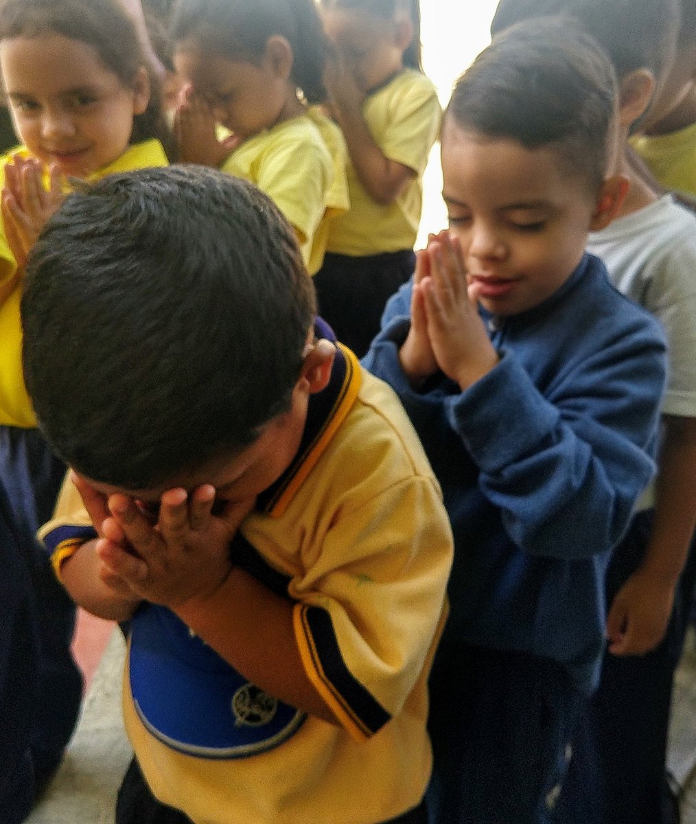 mildrethm68's tweet photo. Dedíquense a la oración: perseveren en ella con agradecimiento. Colosenses 4:2
#CercaDeTiVzla
#CercaDeTi2020
#SomosAVCOr https://t.co/QRNCTRwWLI