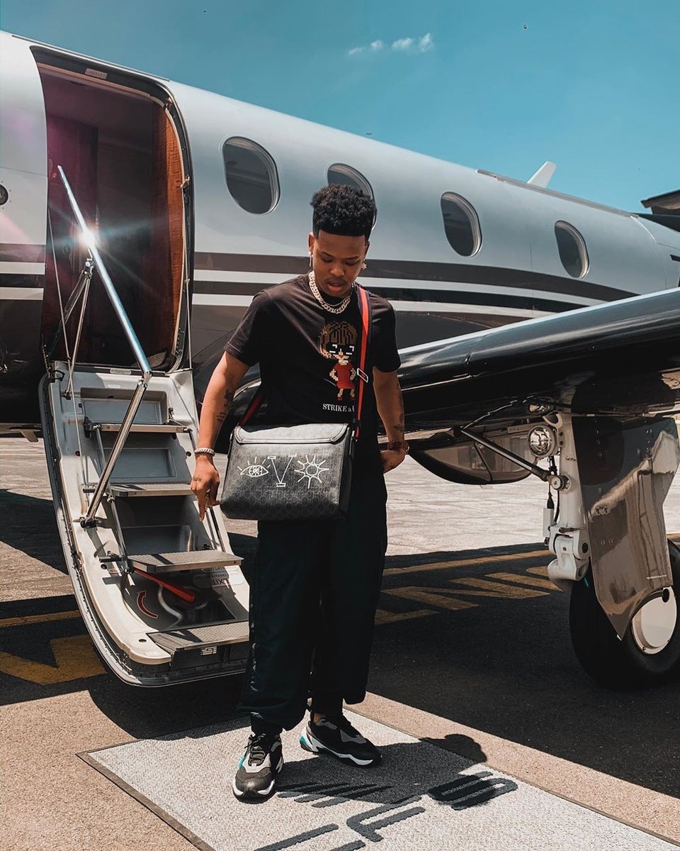 defjam's tweet image. I got jewels on me..Expensive ass shoes on me 💎