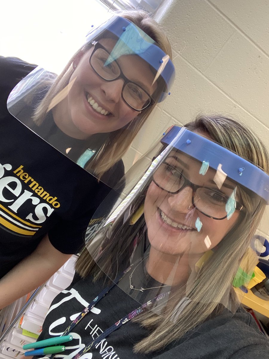 farrish_HMS's tweet photo. This year is going to be different in so many ways. Here’s to making the best of it! @mrsmurrellHMS https://t.co/qYdj1JGJuy