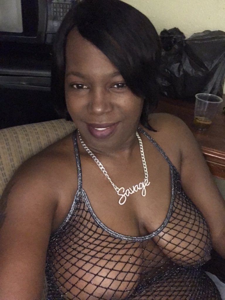 TW Pornstars - PENELOPESQUIRTS 💦💦. Twitter. Who trying to let Penelope  squirt on them tonight?. 1:24 AM - 12 Aug 2020