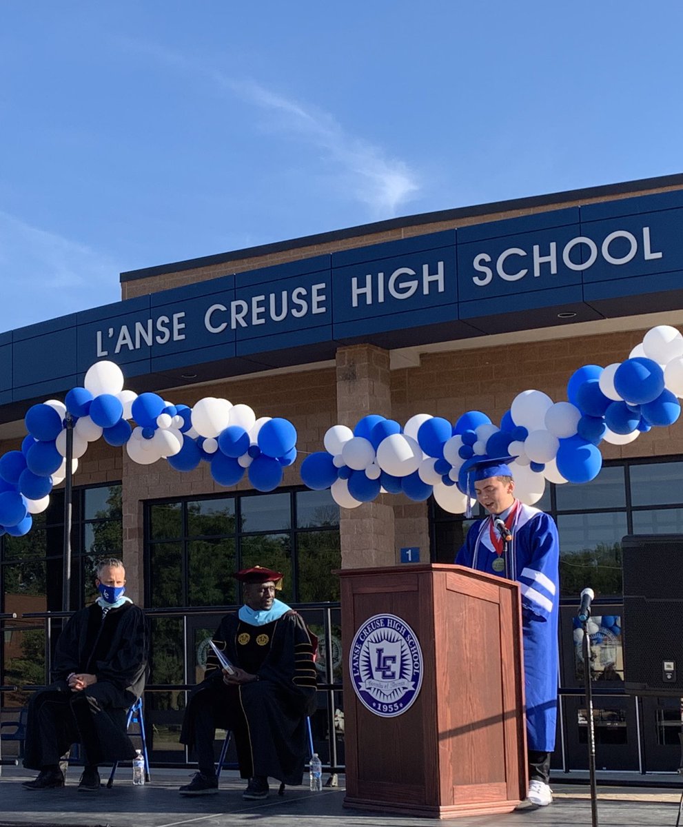 GADMICH's tweet photo. CONGRATULATIONS LCHS Class if 2020! It was a great night of speeches, smiling faces, and proud families! https://t.co/yfKZal2HBp