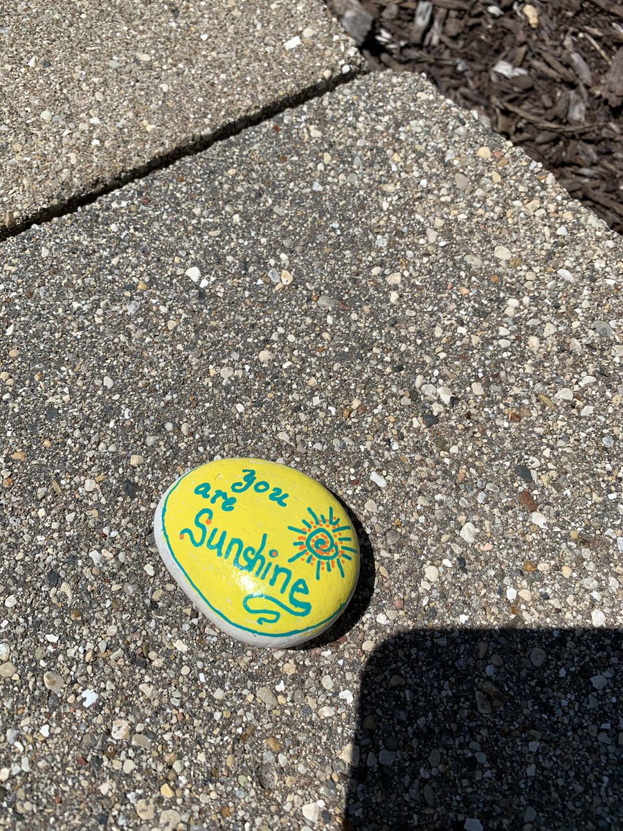 ArborViewSchool's tweet photo. What a bright way to end the day @LauraGuzNews! @ArborViewSchool is proud to display these amazing positive messages!!! https://t.co/9tDDG7DR8l