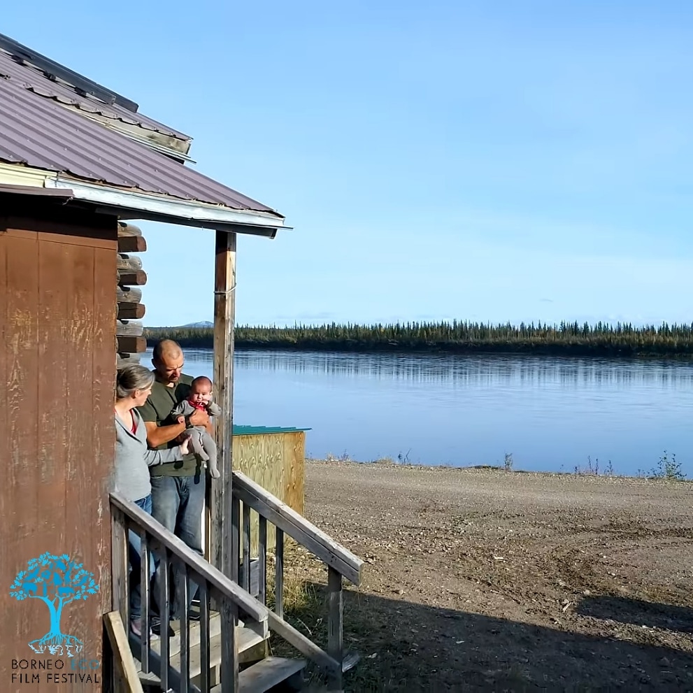 BEFFSUARA's tweet photo. The tradition of hunting caribou goes back generations and provides an important food source to Gwich'in villages. Trump’s efforts could threaten this way of life.
. 
#IndigenousPeoplesDay #ClimateChange 
#WeAreIndigenous 
#WeAreAbel

#sabah https://t.co/t5u9XycVch